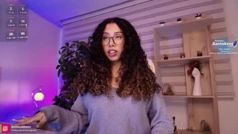 Amy Olivera online show from September 11, 2025, 1:11 pm