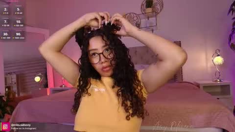 Amy Olivera online show from November 12, 2025, 1:11 pm