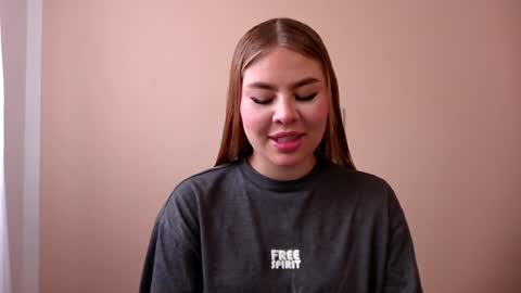 sophi 3 online show from June 30, 2026, 5:25 pm