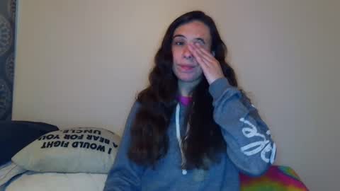 Bella online show from September 22, 2025, 2:30 pm