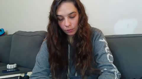 Bella online show from September 29, 2025, 4:23 pm