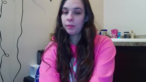 Bella online show from December 15, 2025, 12:15 am