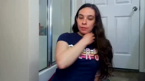 Snapshot of miss_sunshine01 chatting on June 24, 2026, 2:32 am Bella online show from June 24, 2026, 2:32 am