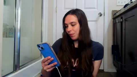 Snapshot of miss_sunshine01 chatting on July 3, 2026, 1:23 am Bella online show from July 3, 2026, 1:23 am
