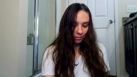 Snapshot of miss_sunshine01 chatting on July 3, 2026, 6:58 pm Bella online show from July 3, 2026, 6:58 pm