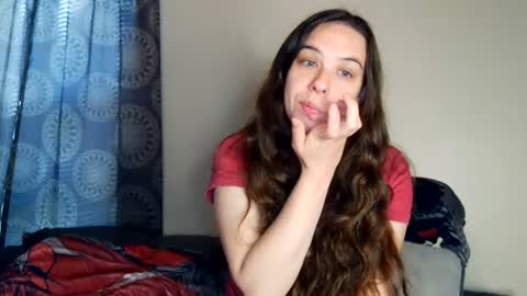 Snapshot of miss_sunshine01 chatting on August 4, 2026, 3:14 pm Bella online show from August 4, 2026, 3:14 pm