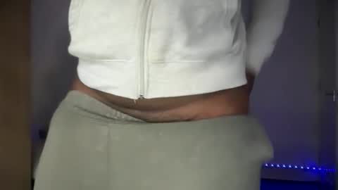 Snapshot of miss_tia_xo chatting on September 17, 2025, 4:08 pm miss_tia_xo online show from September 17, 2025, 4:08 pm