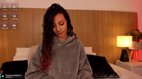 Adara Lpez online show from February 11, 2025, 11:54 am