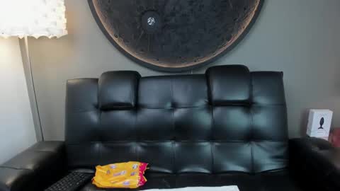 Vaiolette online show from February 10, 2025, 2:05 pm