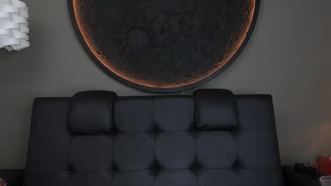 Vaiolette online show from October 18, 2025, 11:11 am