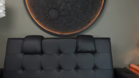 Vaiolette online show from November 11, 2025, 11:10 am