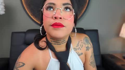 Vaiolette online show from January 10, 2026, 11:12 am