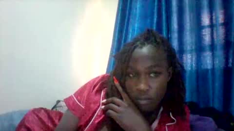 Snapshot of miss_vall chatting on November 19, 2025, 12:16 pm miss_vall online show from November 19, 2025, 12:16 pm