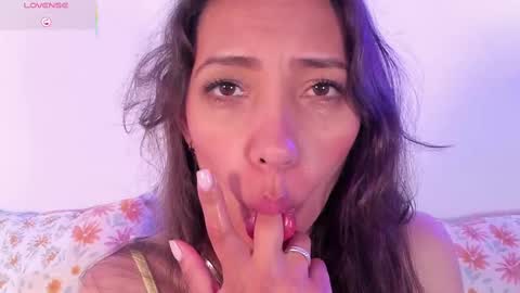 Miss Veronica online show from March 5, 2025, 3:18 pm