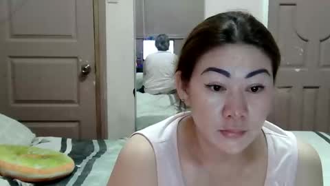 HOT MOMMY ZEPHYR online show from February 9, 2026, 10:41 am