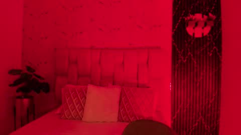 Snapshot of missakamee_420 chatting on February 23, 2026, 7:11 pm violeta online show from February 23, 2026, 7:11 pm