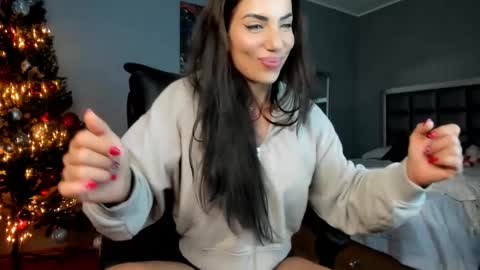 Snapshot of missale chatting on December 17, 2024, 10:00 pm Alesyamuscledoll online show from December 17, 2024, 10:00 pm