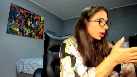 Snapshot of missale chatting on November 9, 2025, 7:34 pm Alesyamuscledoll online show from November 9, 2025, 7:34 pm