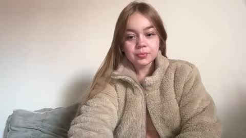 Ameliahs online show from November 1, 2025, 12:29 pm