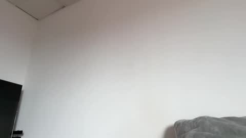 Ameliahs online show from November 4, 2025, 12:37 pm