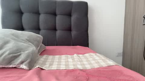 Ameliahs online show from November 11, 2025, 12:27 pm