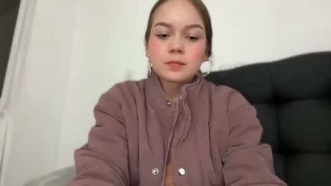 Ameliahs online show from November 29, 2025, 1:19 am