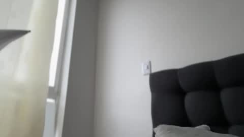 Ameliahs online show from December 4, 2025, 12:36 pm