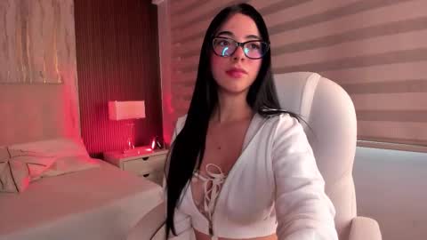 Snapshot of missangela3 chatting on October 22, 2025, 12:27 pm Angela Romero online show from October 22, 2025, 12:27 pm