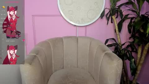 Snapshot of missangeldust chatting on January 13, 2025, 12:02 pm missangeldust online show from January 13, 2025, 12:02 pm