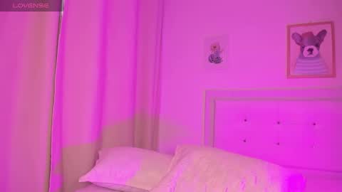 Snapshot of missangeldust chatting on February 10, 2025, 12:08 pm missangeldust online show from February 10, 2025, 12:08 pm