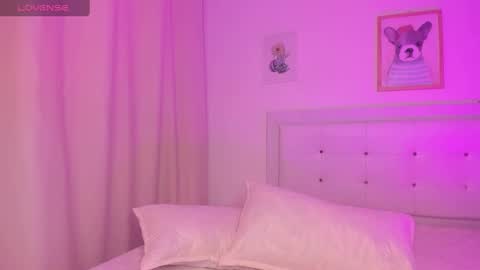 Snapshot of missangeldust chatting on February 12, 2025, 12:01 pm missangeldust online show from February 12, 2025, 12:01 pm