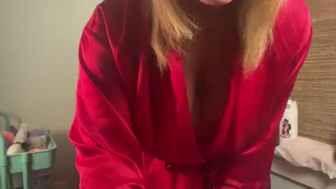 Snapshot of missbehavinxoxo chatting on September 27, 2025, 12:54 pm MissBehavinxoxo online show from September 27, 2025, 12:54 pm