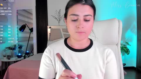 Bianca Torres online show from December 4, 2024, 11:13 pm