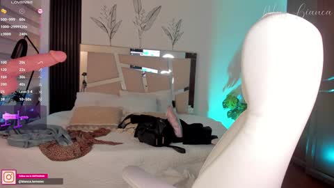 Bianca Torres online show from December 10, 2024, 5:07 am