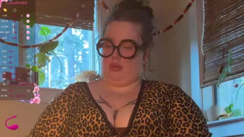 Miss Bika online show from January 2, 2025, 10:22 pm