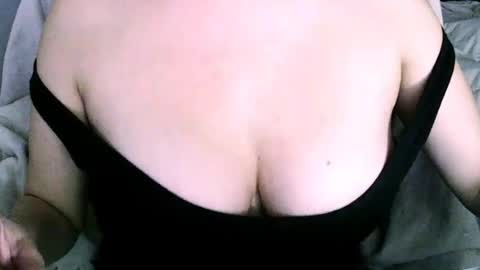 Snapshot of missbiny chatting on June 11, 2026, 9:02 pm Avamlash online show from June 11, 2026, 9:02 pm