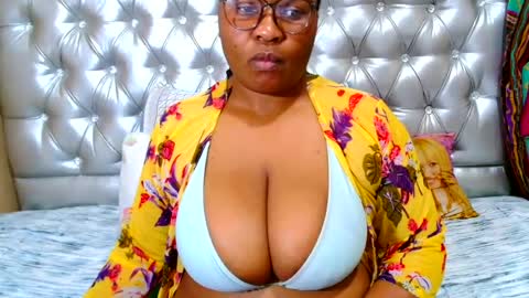 Snapshot of missboobsxx chatting on July 22, 2026, 12:08 pm missboobsxx online show from July 22, 2026, 12:08 pm