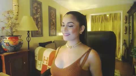 Snapshot of missbrownx chatting on January 2, 2025, 10:01 pm Brownie -P online show from January 2, 2025, 10:01 pm