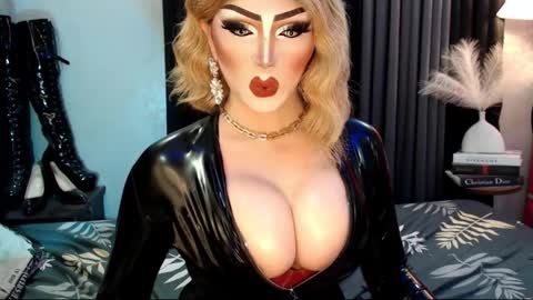 PRIESTESS CHANNEL online show from September 17, 2025, 9:27 pm