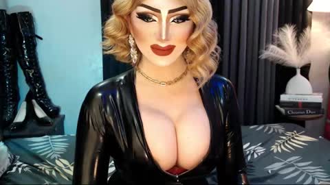 PRIESTESS CHANNEL online show from September 18, 2025, 7:49 pm