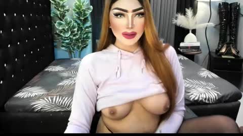 PRIESTESS CHANNEL online show from October 17, 2025, 5:59 pm