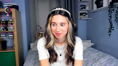 Shelley online show from September 25, 2025, 7:45 am