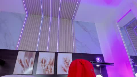 misscheelsee_as online show from December 19, 2024, 8:02 pm