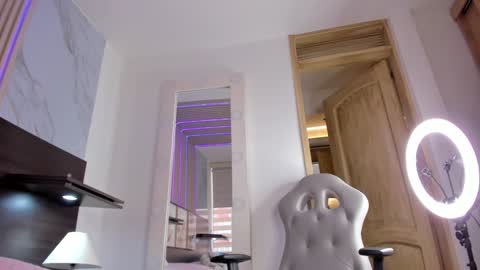 misscheelsee_as online show from January 9, 2025, 9:26 pm