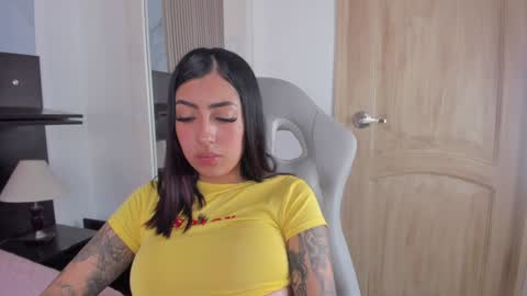 misscheelsee_as online show from January 10, 2025, 6:17 pm