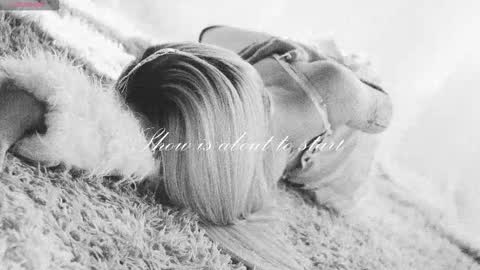 Chloe freelance model Please your thumbs up are important  online show from September 24, 2025, 12:47 am