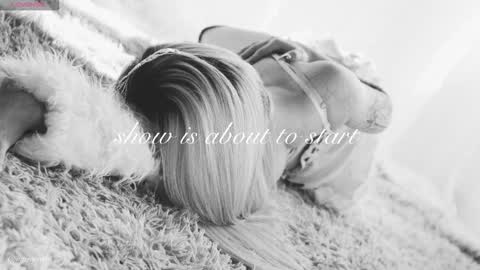 Chloe freelance model Please your thumbs up are important  online show from February 14, 2026, 11:34 pm