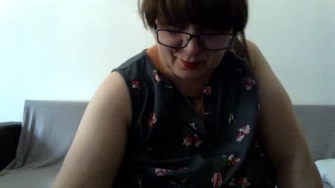 Snapshot of misscurvymature chatting on July 11, 2026, 12:52 pm MissCurvyMature online show from July 11, 2026, 12:52 pm