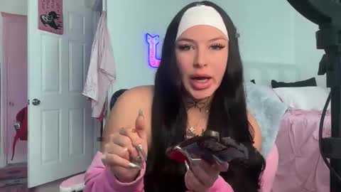 D online show from November 11, 2025, 2:28 pm