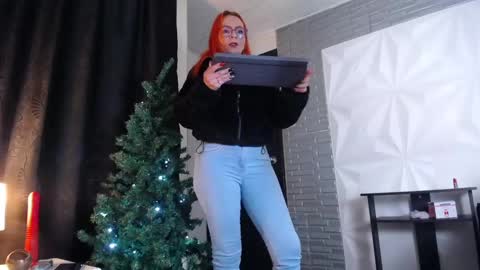Angela online show from December 28, 2024, 2:21 pm